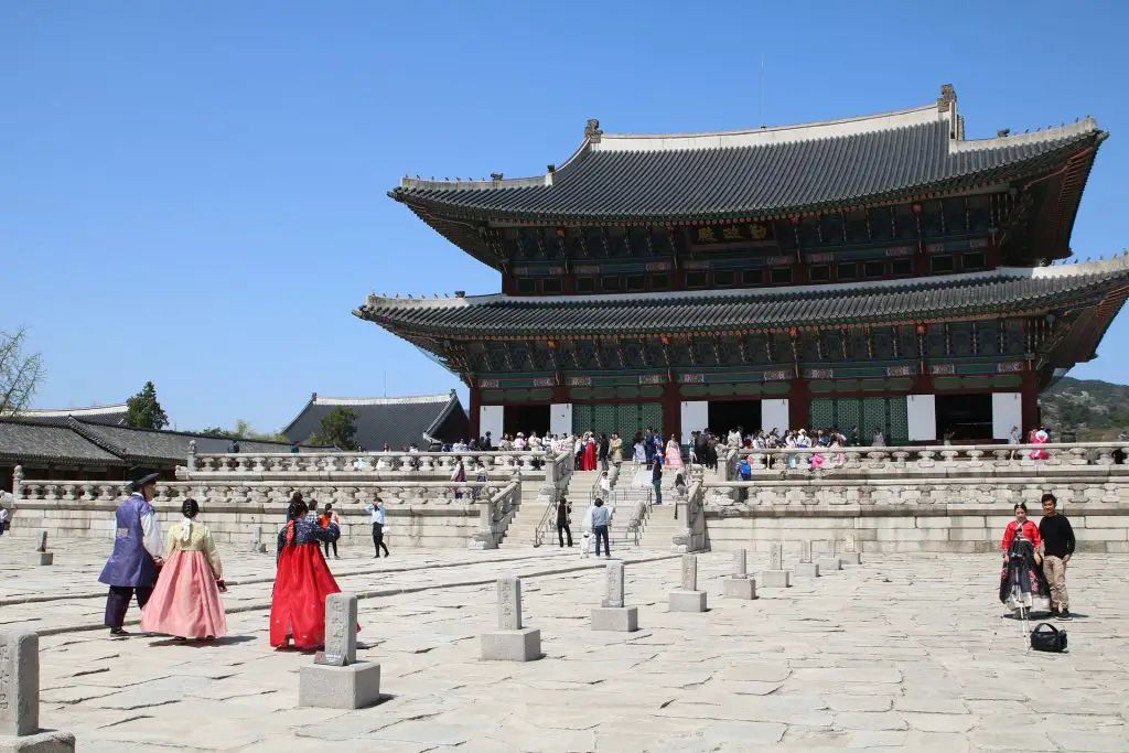 Special Nighttime Opening At Gyeongbokgung | I Visit Korea